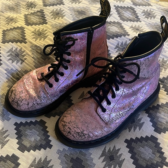 Girls pink glitter Dr. Martens, size US 2 - Picture 2 of 8